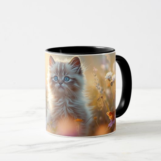 野の花と愛らしいふわふわの子猫のコーヒーマグ マグカップ (正面右)