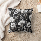 野の花の黒、灰色、白のフィールド クッション (ブランケット)