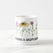 野の花を育てるママ コーヒーマグカップ (中央)