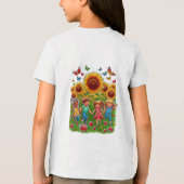 野原で戯れる トライブレンドＴシャツ (裏面)