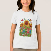 野原で戯れる トライブレンドＴシャツ (正面)