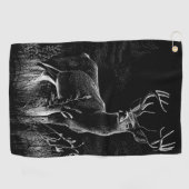 野原と木で囲まれた〔雄ジカの〕枝角を持つ鹿 ゴルフタオル (横)