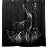 野原と木で囲まれた〔雄ジカの〕枝角を持つ鹿 シャワーカーテン (正面)