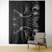 野原と木で囲まれた〔雄ジカの〕枝角を持つ鹿 タペストリー (インサイチュ)