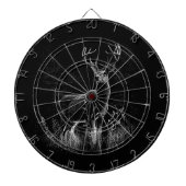 野原と木で囲まれた〔雄ジカの〕枝角を持つ鹿 ダーツボード (正面)