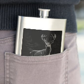 野原と木で囲まれた〔雄ジカの〕枝角を持つ鹿 フラスク (インサイチュ)