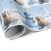 野原の雪だるまのそばに座る猫たち ラッピングペーパー (ロールコーナー)