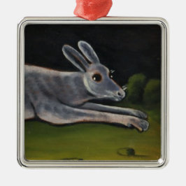 野原を跳び越える長い灰色のうさぎ メタルオーナメント