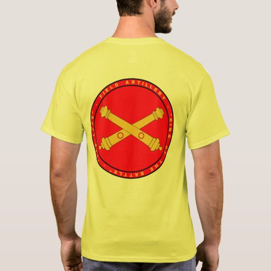 野戦砲兵"戦いの王"のシールのワイシャツ Tシャツ (裏面)