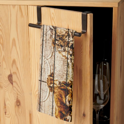 野木材に敷設されたロングホーン動揺して群 キッチンタオル (三つ折り)