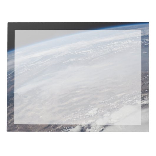 野火のまわりにヨセミテ国立公園。 ノートパッド (正面)