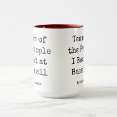 野球おもしろい好きでビートする人々の涙 マグカップ (中央)