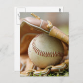 野球のグローブとボール ポストカード (正面/裏面)