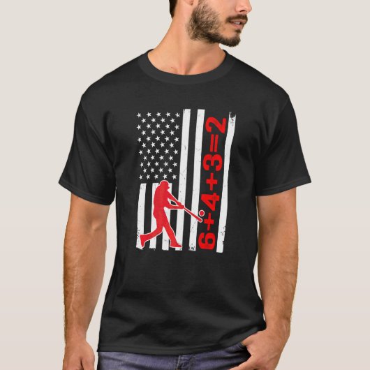 野球の名言 6+4+32 ダブルプレイ 野球選手 Tシャツ (正面)