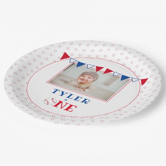 野球の最初の誕生日パーティー写真 ペーパープレート (アングル)