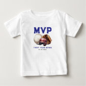 野球ファーストイヤー ダウン 1歳の誕生日 ベビーTシャツ (正面)