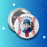 野球ボール子供の誕生日写真 缶バッジ<br><div class="desc">野球ボール子供の誕生日撮影ボタン。野球の誕生日ボタンカスタムと写真。写真と名前を追加する</div>