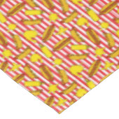 野球場ストライプのホットドッグズマスタードパターン テーブルクロス (アングル)