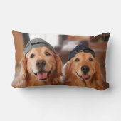 野球帽を持つゴールデン・リトリーバー ランバークッション (裏面)