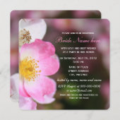 野生かわいらしのピンクのバラの花ブライダルシャワー 招待状 (正面/裏面)