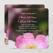 野生かわいらしのピンクのバラの花結婚式招待状。 招待状 (正面/裏面)