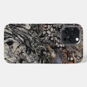 野生でシャイでモンスターな生き物たち iPhoneケース (裏面横)