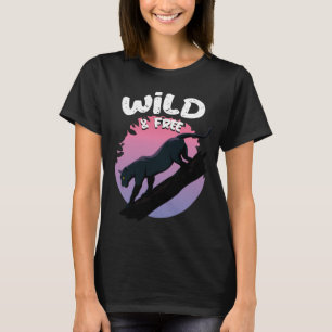 野生で自由なブラックパンサージャングル動物 Tシャツ