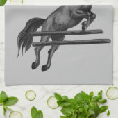 野生で自由な馬のジャンプをする キッチンタオル (折り畳み)