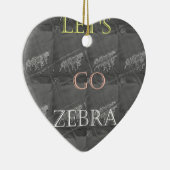野生と自由に行こう！：ゼブラの旅 セラミックオーナメント (右)