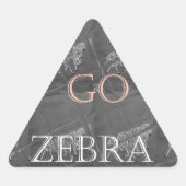 野生と自由に行こう!:ゼブラの旅 三角形シール (正面)