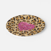 野生のきらめくピンクハートとヒョウ柄 ペーパープレート (アングル)
