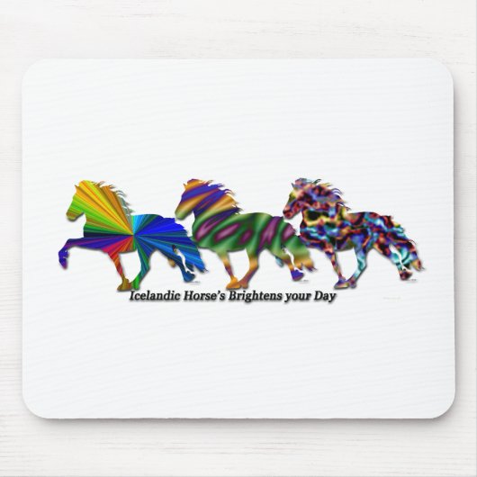 野生のアイスランドの馬 マウスパッド (正面)
