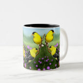 野生のアメリカのGoldfinchesのマグ ツートーンマグカップ (正面右)