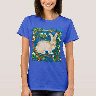 野生のウサギと花の枝 Tシャツ