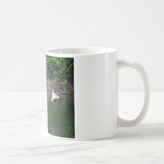 野生のガチョウ飛行 コーヒーマグカップ (右)