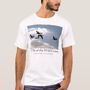 野生のガチョウ のTシャツの飛行 Tシャツ