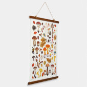 野生のキノコをオフに白 吊り下げ型タペストリー (傾斜あり)