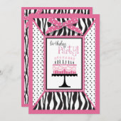 野生のシマウマのプリント及びお誕生日ケーキのピンク 招待状 (正面/裏面)