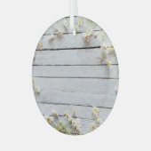 野生のデイジー：軽い木製の背景。 ガラスオーナメント (正面左)