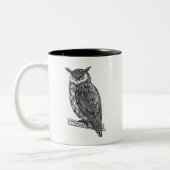 野生のトーテムの動物のフクロウの落書き ツートーンマグカップ (左)