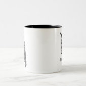 野生のトーテムの動物のフクロウの落書き ツートーンマグカップ (中央)