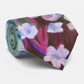 野生のニンニクで休む青いトンボ ネクタイ (ロール)