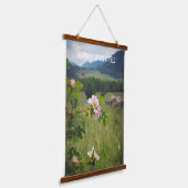野生のバラと牛の田舎の風景 吊り下げ型タペストリー (傾斜あり)