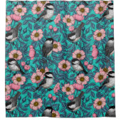 野生のバラ、ピンクと青の《鳥》アメリカゴガラ シャワーカーテン (正面)