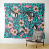 野生のバラ、ピンクと青の《鳥》アメリカゴガラ タペストリー (インサイチュ(横))