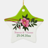 野生のピンクのバラ結婚のフローラのミント緑の記念 セラミックオーナメント (正面)