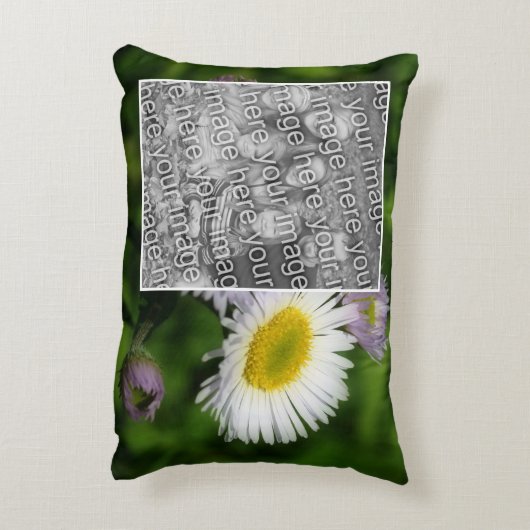 野生のフラバーンデイジーフラワーフレームあなたの写真を追加 アクセントクッション (裏面(縦))