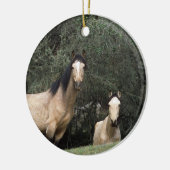 野生のムスタングの馬6 セラミックオーナメント (左)