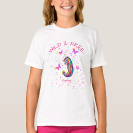 野生のユニコーンと蝶のスパークル Tシャツ
