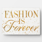 野生のリンゴ |ファッションは永遠に – ガーリー引用文 フォトプラーク (正面)